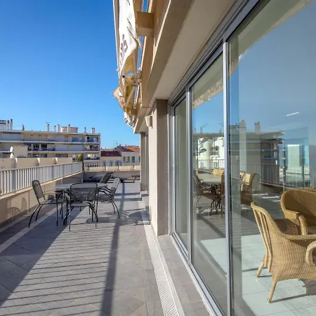Climatise Avec Terrasse, A 50m De La Et Proche Commerces, Gare Et Centre-ville. - Fr-1-466a-9 Apartment Saint-Raphael (Var)